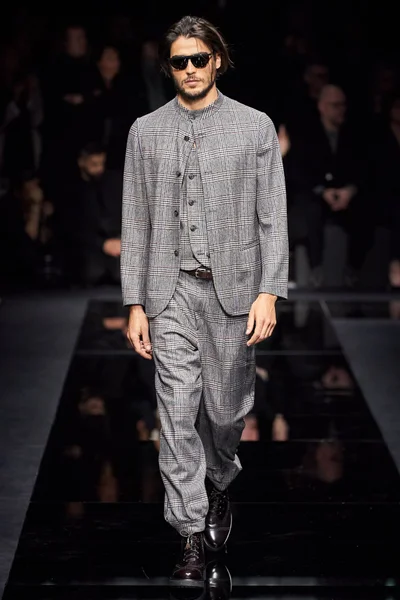 Look 49